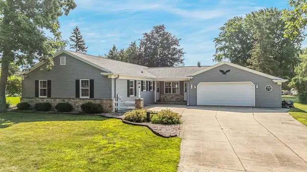 5116 VIOLET LN, Oshkosh, WI 54904