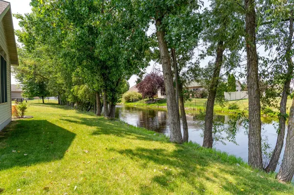 1337 BROOKS LN, Oshkosh, WI 54904