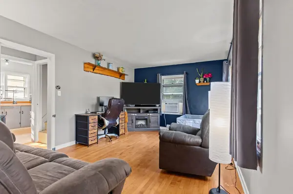 1526 RUGBY ST, Oshkosh, WI 54901