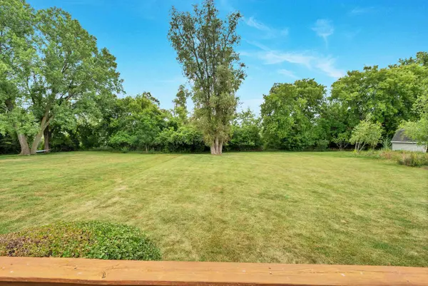 3429 EAST RIVER DR, Green Bay, WI 54301