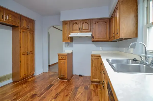 1076 MAYER ST, Menasha, WI 54952