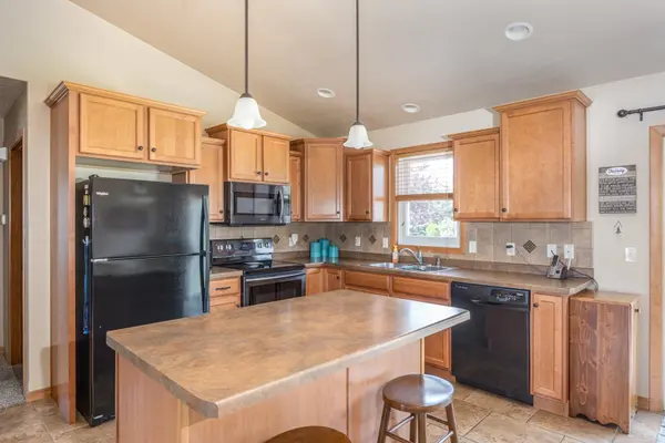 W6196 SHERWOOD POINT DR, Greenville, WI 54942