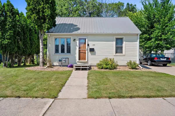 1519 N WAYNE ST, Appleton, WI 54911
