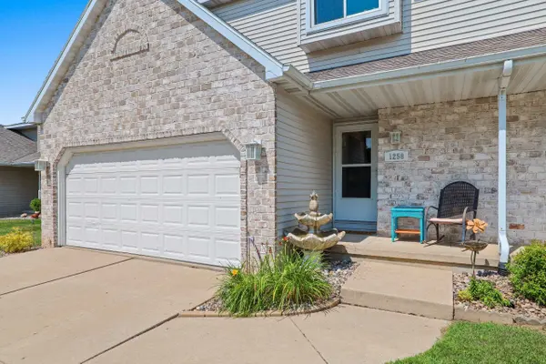 1258 FRANCO CT, De Pere, WI 54115-3817