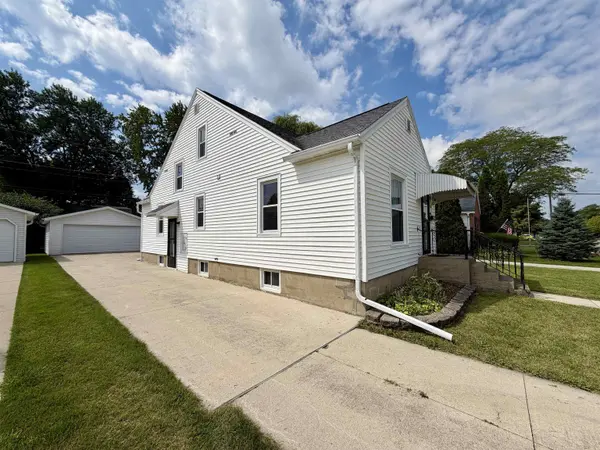 352 E 11TH ST, Fond Du Lac, WI 54935