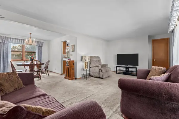 1187 LORETTA AVE, Menasha, WI 54952