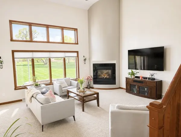 2066 DOLLAR RD, De Pere, WI 54115