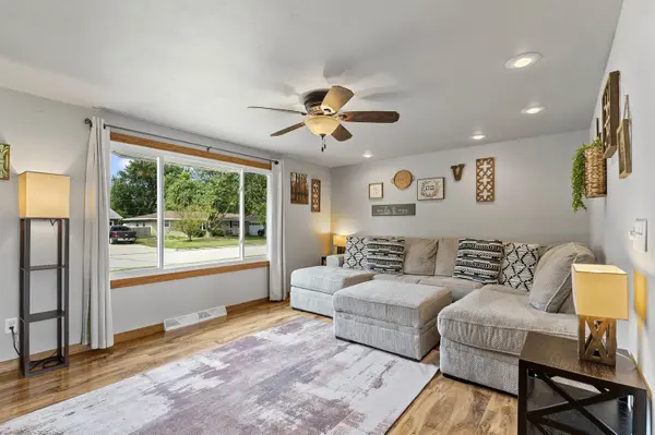 2423 HAMPTON AVE, Green Bay, WI 54311