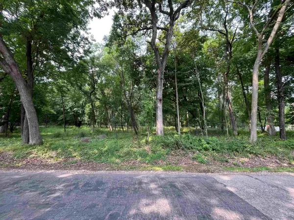 MORTON ST, Waupaca, WI 54981