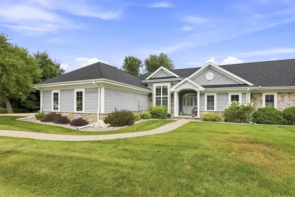 4704 TIMBER ROW, Appleton, WI 54913
