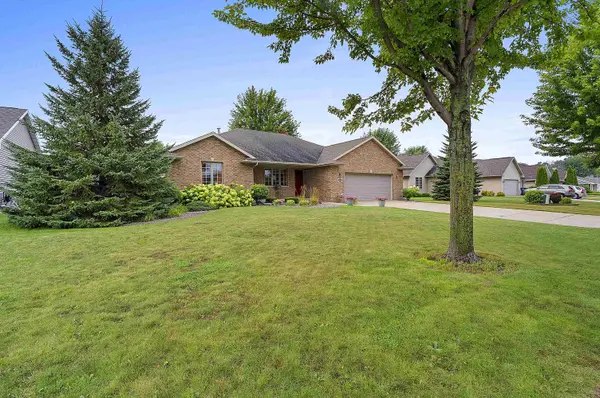 3162 ESSEN RD, Green Bay, WI 54311