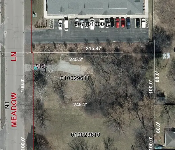 912 MEADOW LN, Neenah, WI 54956
