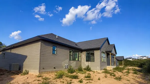 4933 BIG SKY PASS, De Pere, WI 54115