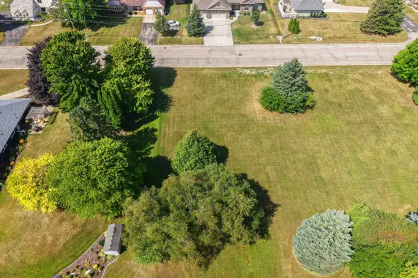 380 S MAYFLOWER DR #12, Appleton, WI 54914