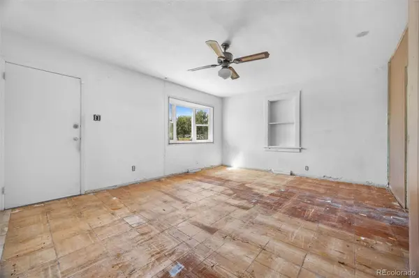 2425 W College AVE, Denver, CO 80219