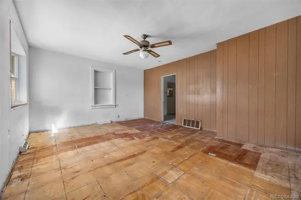 2425 W College AVE, Denver, CO 80219