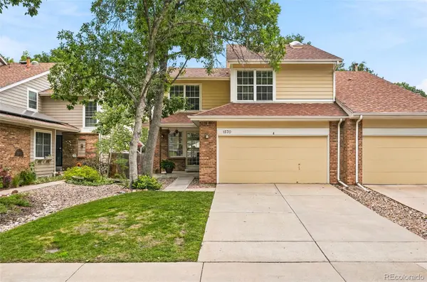 1570 S Roslyn ST, Denver, CO 80231