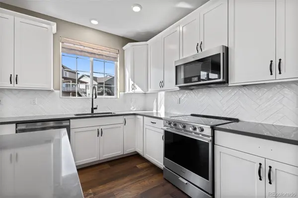 1694 Stable View DR, Castle Pines, CO 80108
