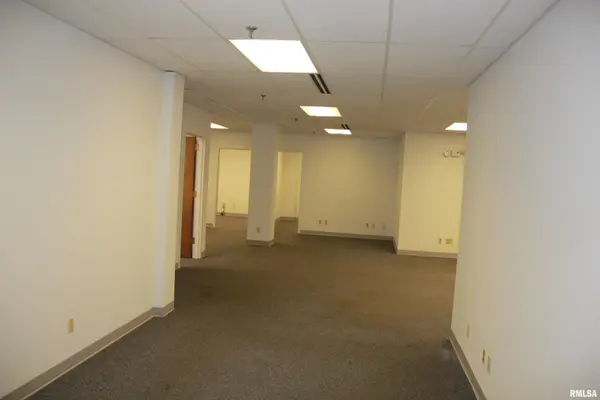 400 W MONROE ST #Suite 204 B, Springfield, IL 62704