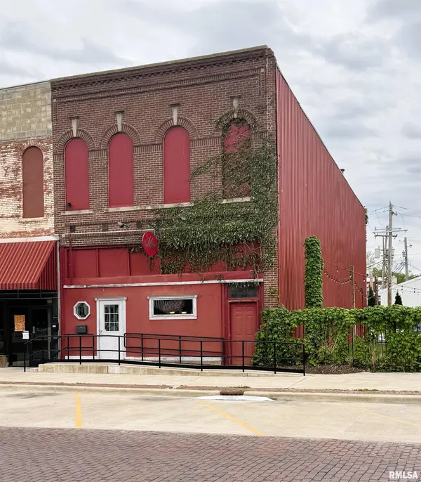 212 W MAIN ST, Havana, IL 62644