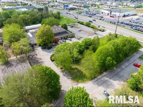 4234 WABASH AVE, Springfield, IL 62711