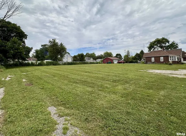 153 & 175 N HENDERSON ST, Galesburg, IL 61401