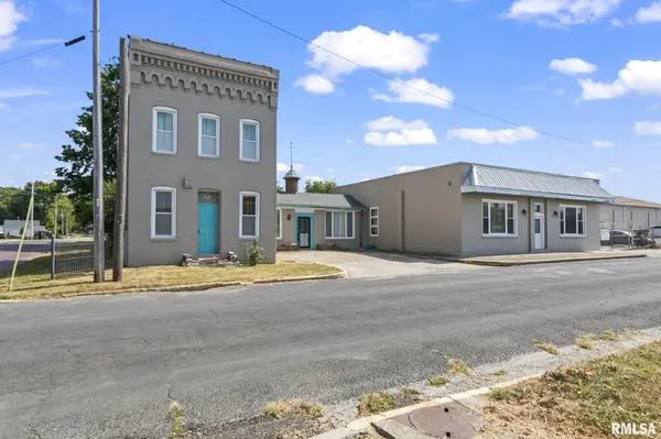 240 N WASHINGTON ST, Taylorville, IL 62568