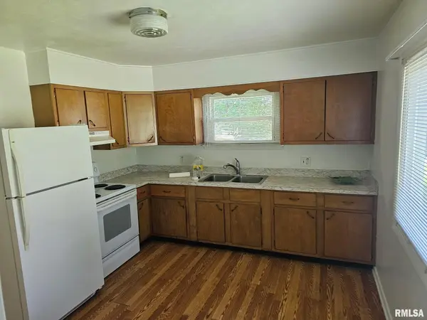 105-109 N SUNNY SLOPE ST, West Frankfort, IL 62896