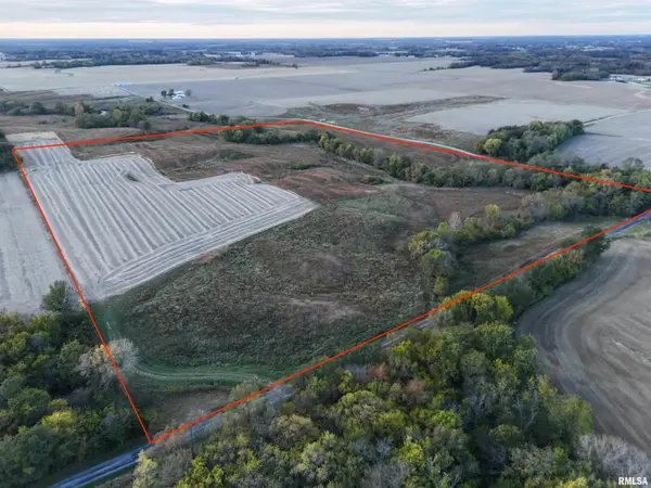 Enos RD, Carlinville, IL 62626