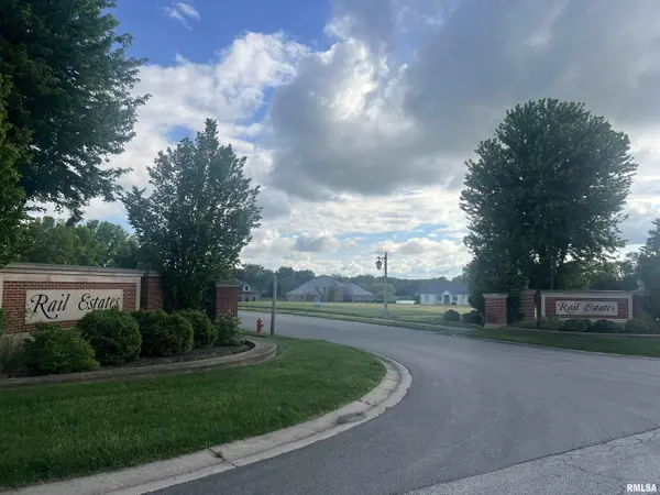 1215 GOLF CREST CT, Sherman, IL 62684