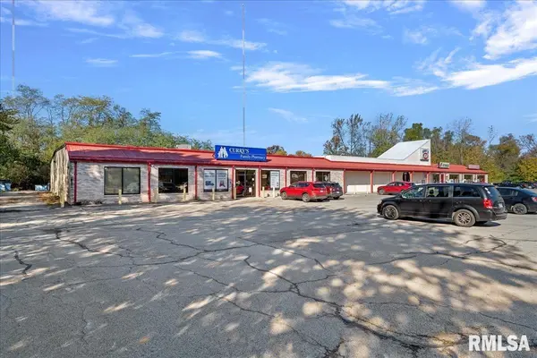 1277 N 7TH ST, Riverton, IL 62561