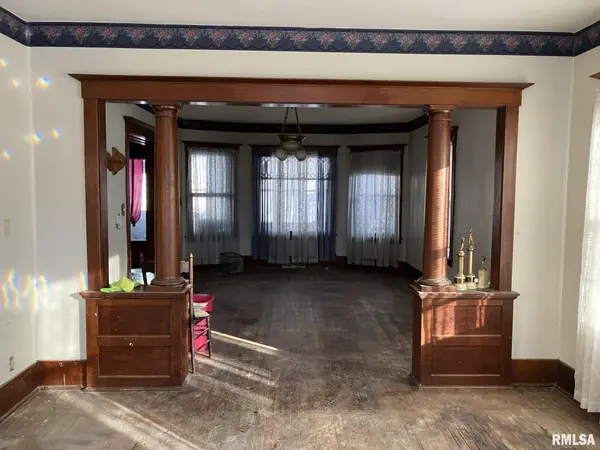 406 S A ST, Monmouth, IL 61462