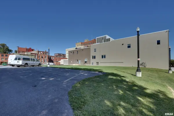 130 S 5TH ST, Quincy, IL 62301