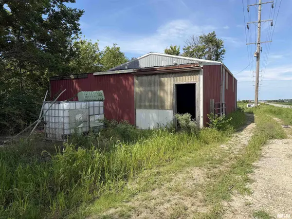 2548 E State Route 104, Pawnee, IL 62558