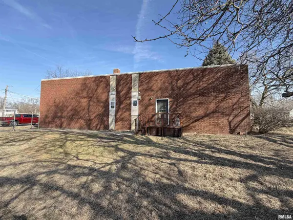 435 E 3RD ST, Galesburg, IL 61401