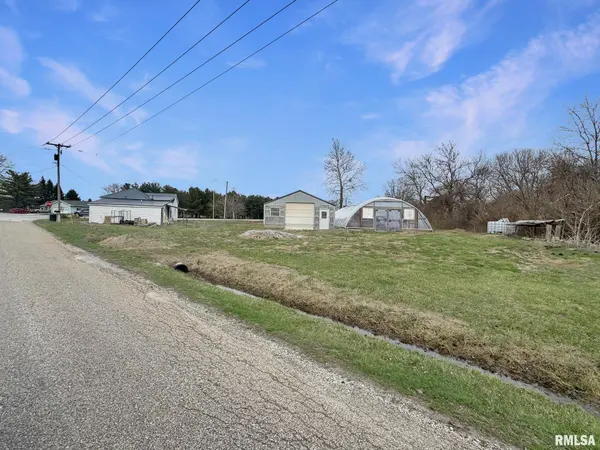433 N MAIN HWY, Mt Sterling, IL 62378