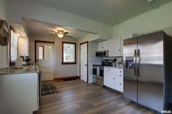 129 E MAIN ST, Mt Sterling, IL 62353
