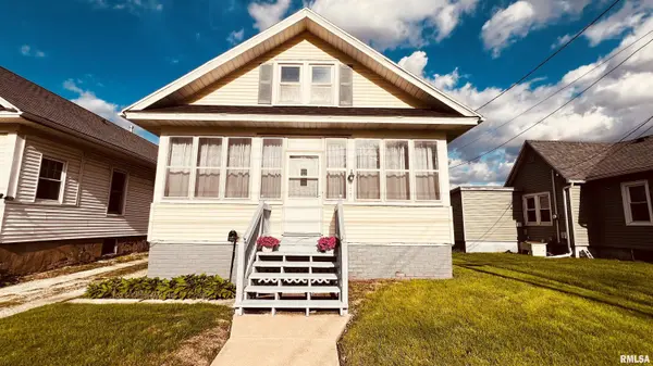 777 S HENDERSON ST, Galesburg, IL 61401