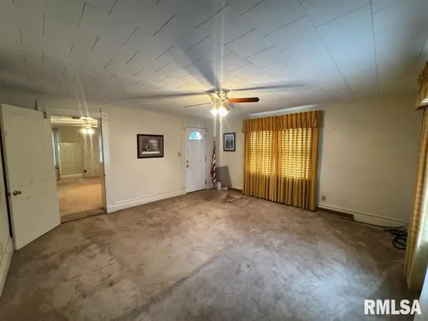 548 W WASHINGTON ST, Rushville, IL 62681
