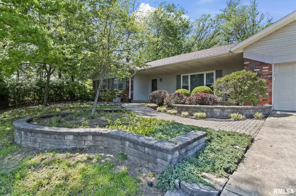 9 BLACKBERRY RUN, Springfield, IL 62704