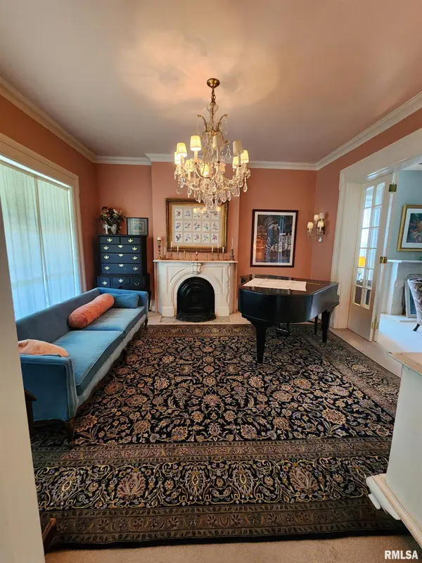 325 POLK ST, Warsaw, IL 62379