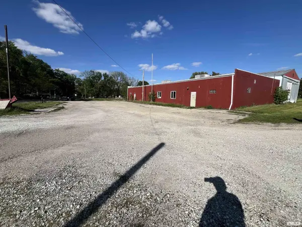 431 N 11TH AVE, Monmouth, IL 61462