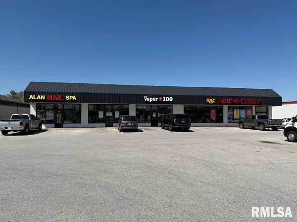 906 W MORTON AVE, Jacksonville, IL 62650