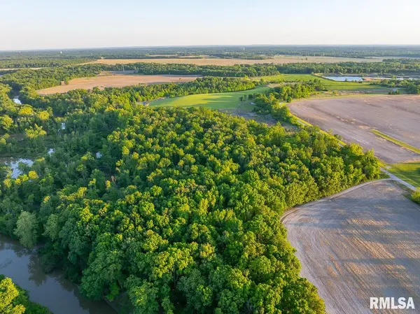 000 Au Vase RD, Herrin, IL 62948