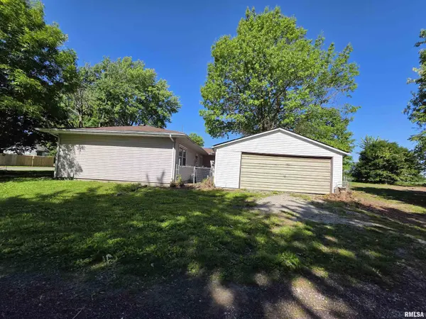 405 KELLER AVE, Virden, IL 62690