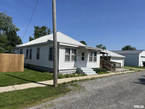108 S ASH ST, Raymond, IL 62560