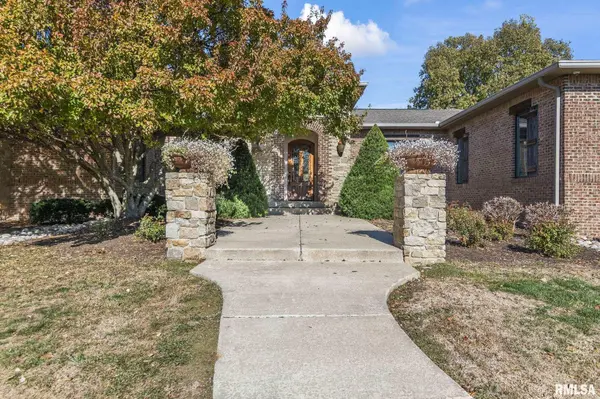 6263 BUNKER HILL RD, New Berlin, IL 62670