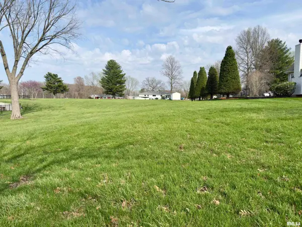 0 EASTWOOD DR, Taylorville, IL 62568