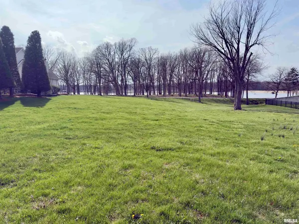 0 EASTWOOD DR, Taylorville, IL 62568