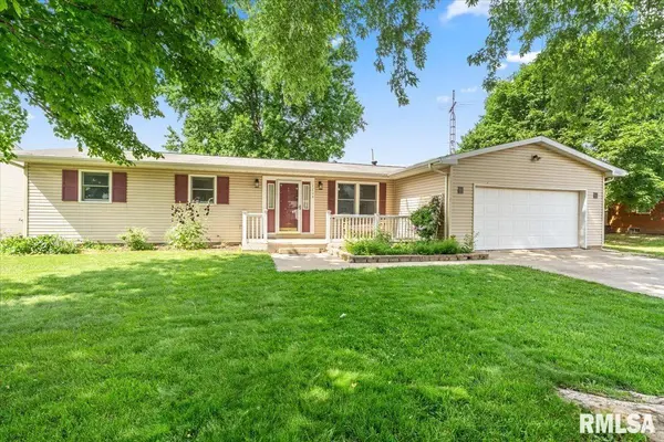 1204 PINE LN, Auburn, IL 62615
